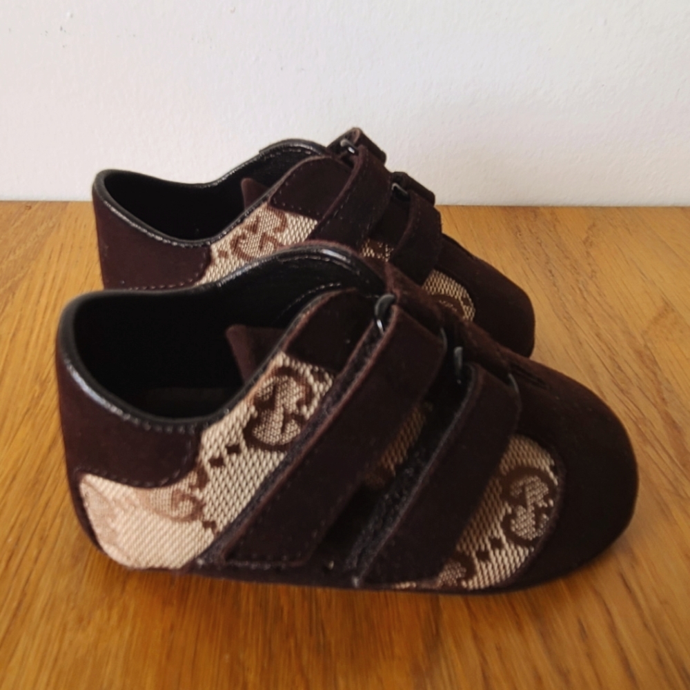 Gucci baby shoes